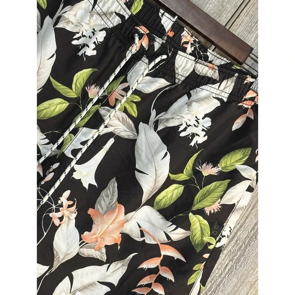 Tommy Bahama Relax Swim Trunks M Brown Tropical Floral 6.5 Board Shorts Pockets